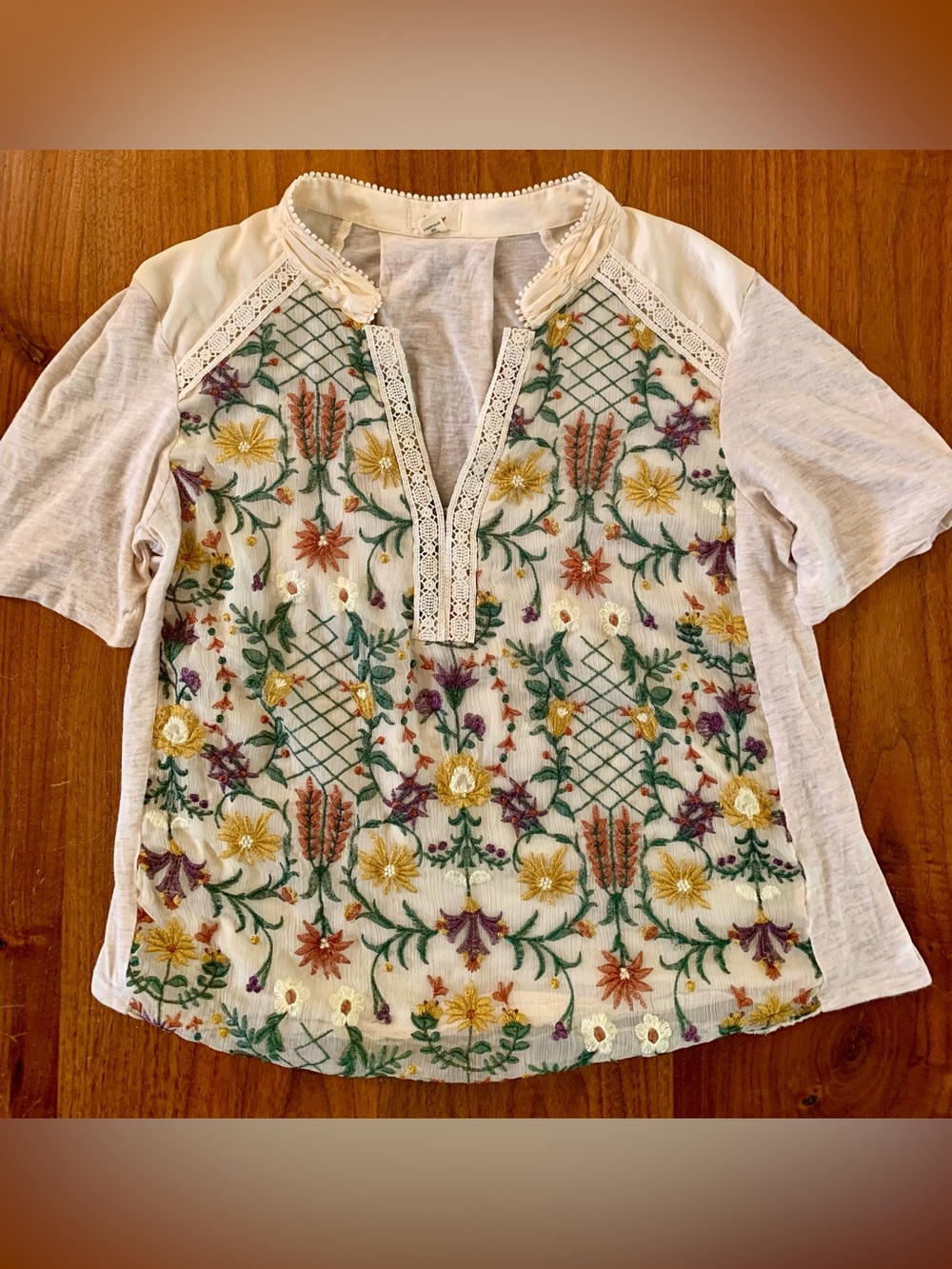 Tiny Eliana Embroidered Top - Picture 2 of 4